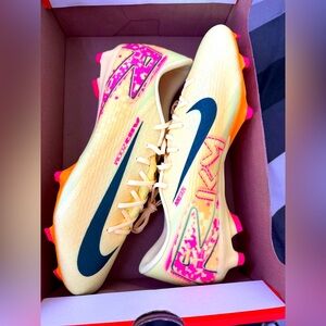 Nike zoom vapor 16 academy KM FG/MG SIZE 11 men NIB NWT!